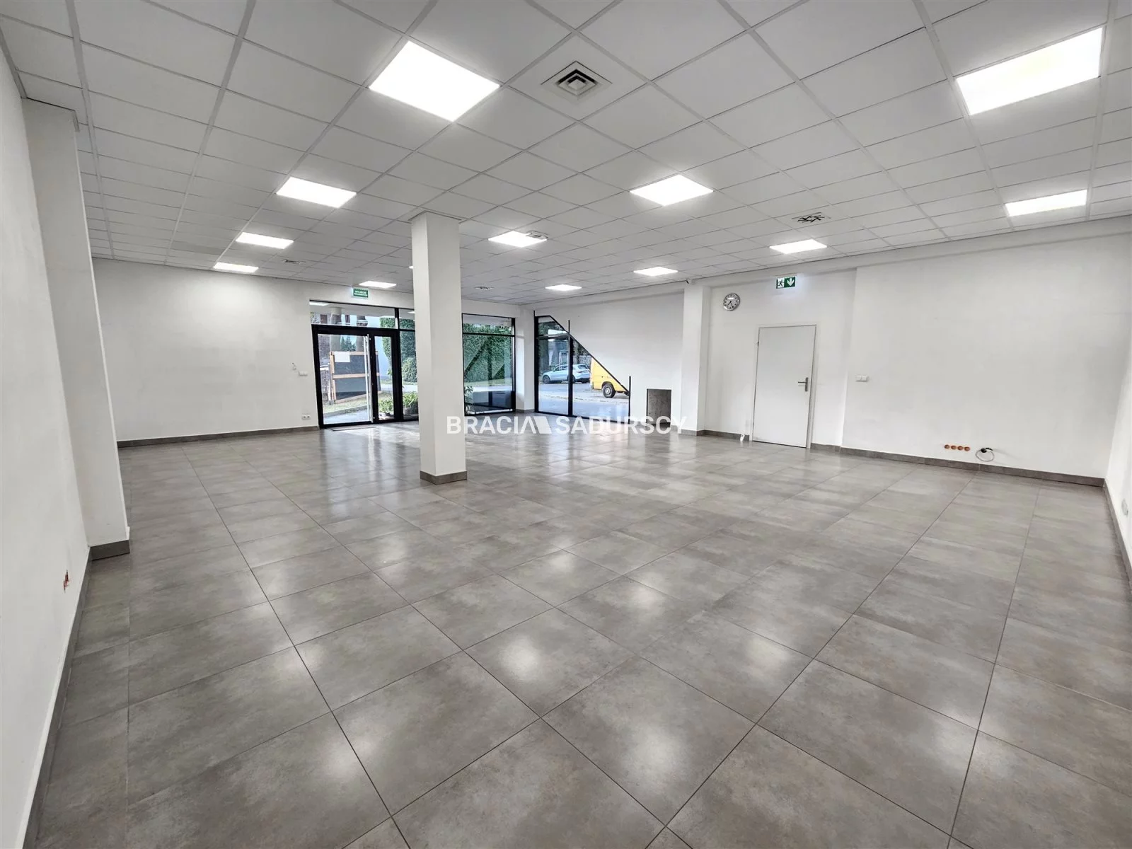 Lokal użytkowy do wynajęcia, 120,00 m², oferta nr BS3-LW-305921