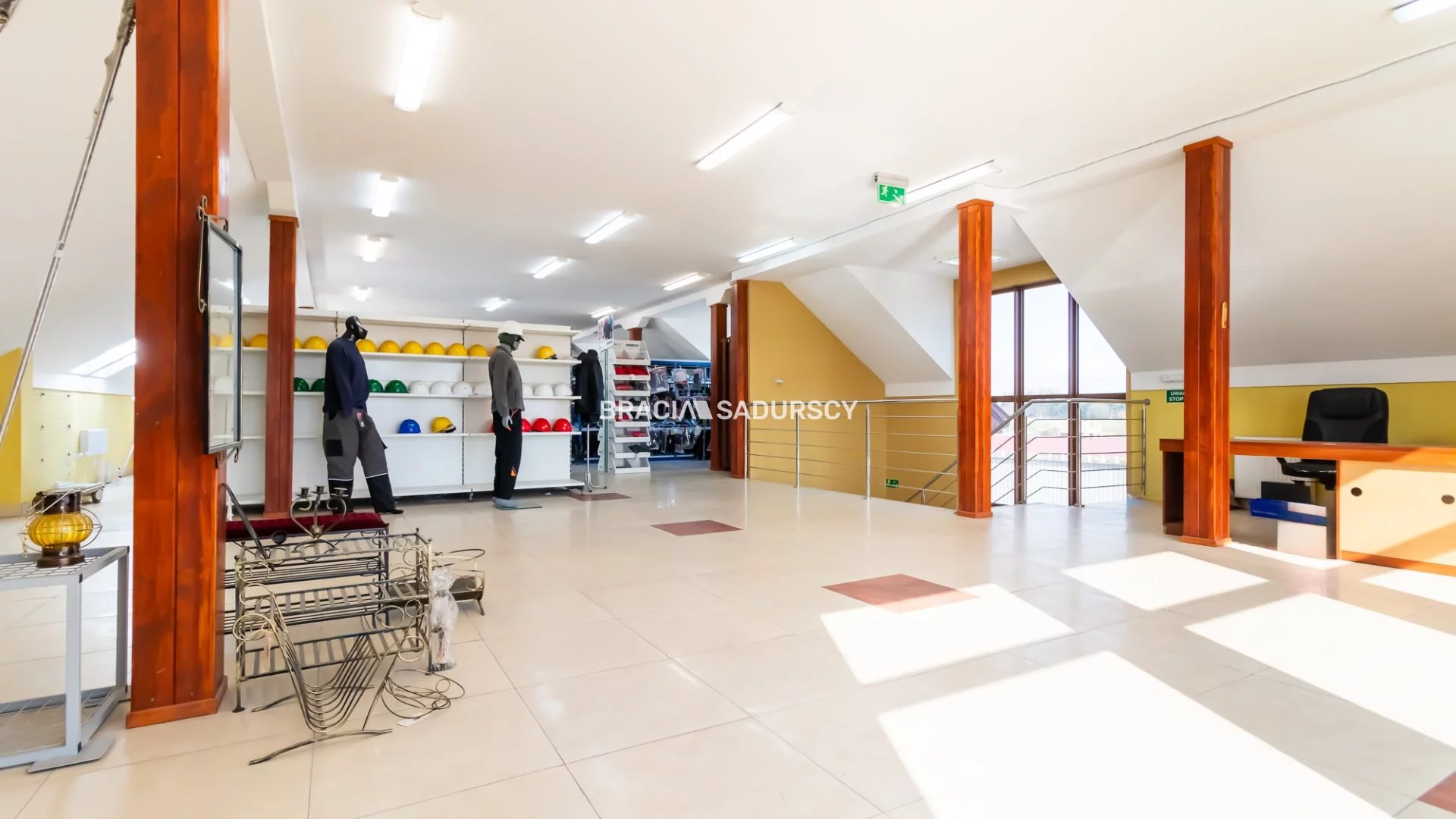 Lokal użytkowy do wynajęcia, 200,00 m², oferta nr BS3-LW-299992-3