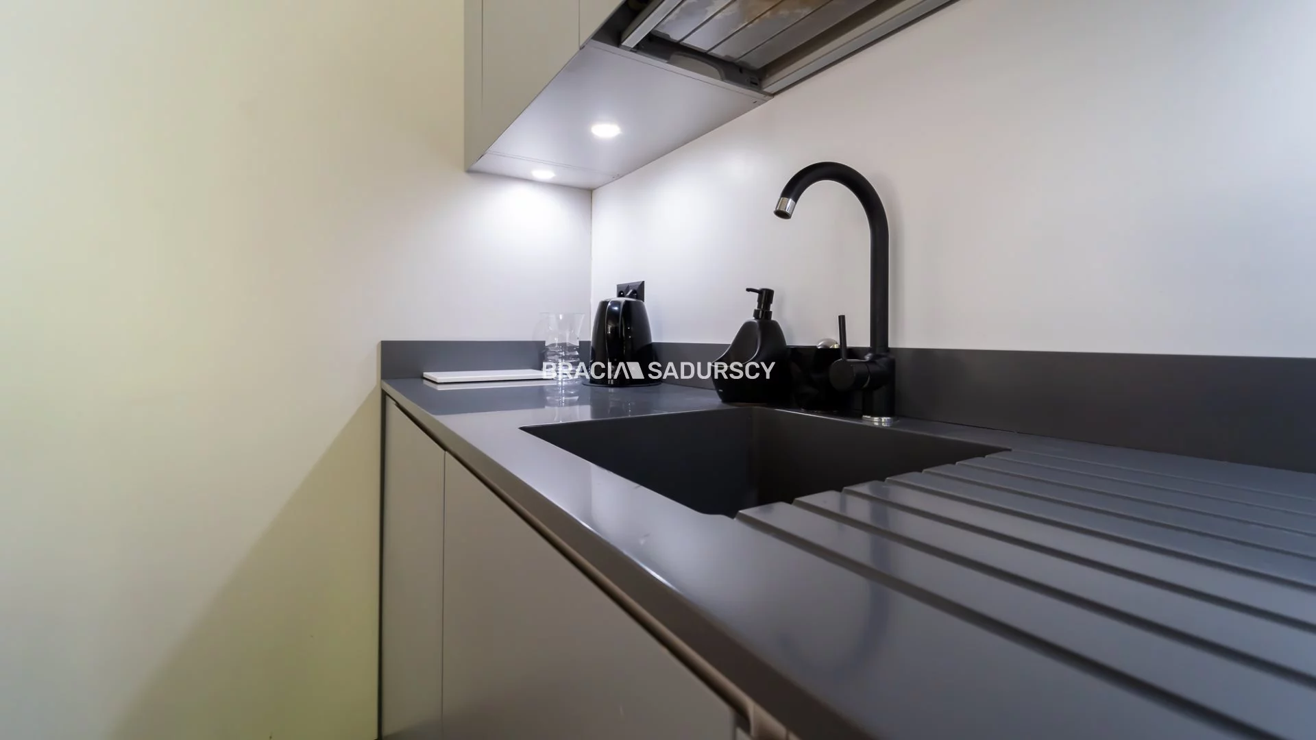 Lokal użytkowy 100,00 m², oferta nr , BS3-LW-302634-19, Kraków, Krowodrza, Cichy Kącik, Piastowska
