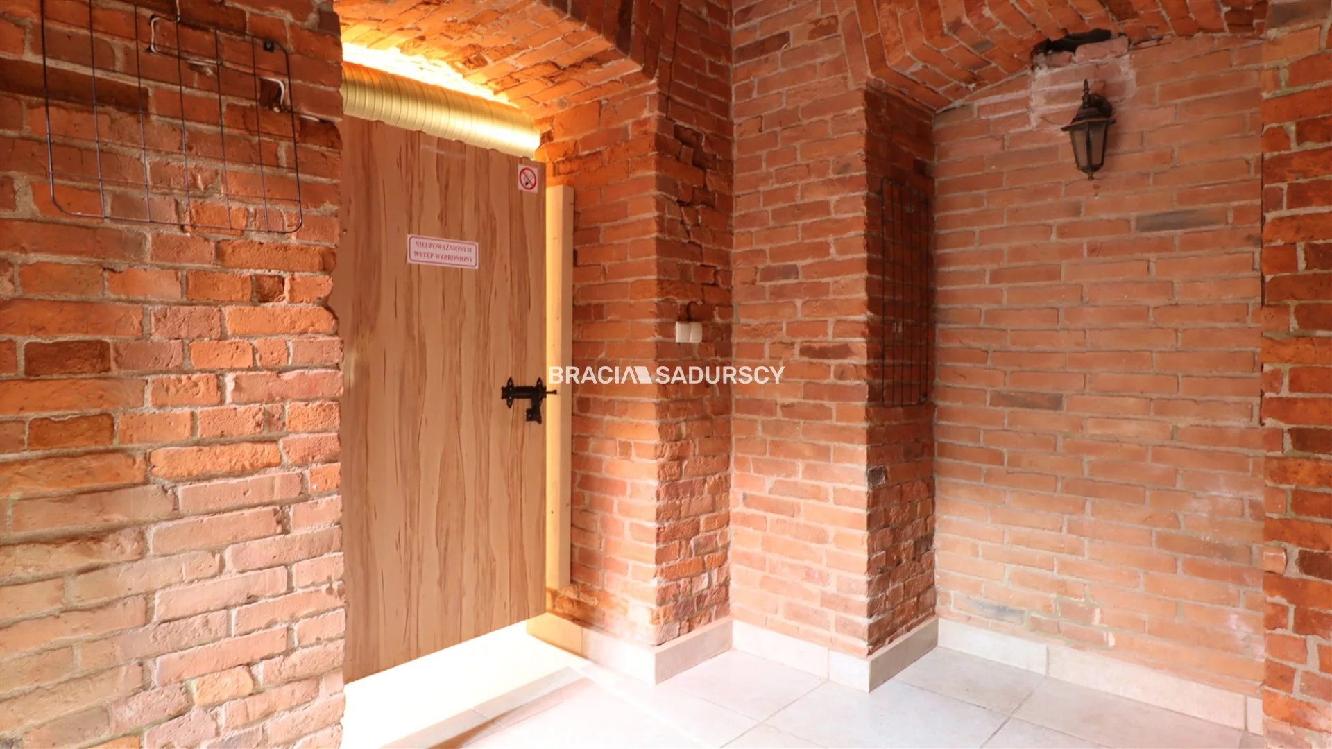 Lokal użytkowy 267,99 m², oferta nr , BS5-LW-309410-7, Tarnów, Rybna