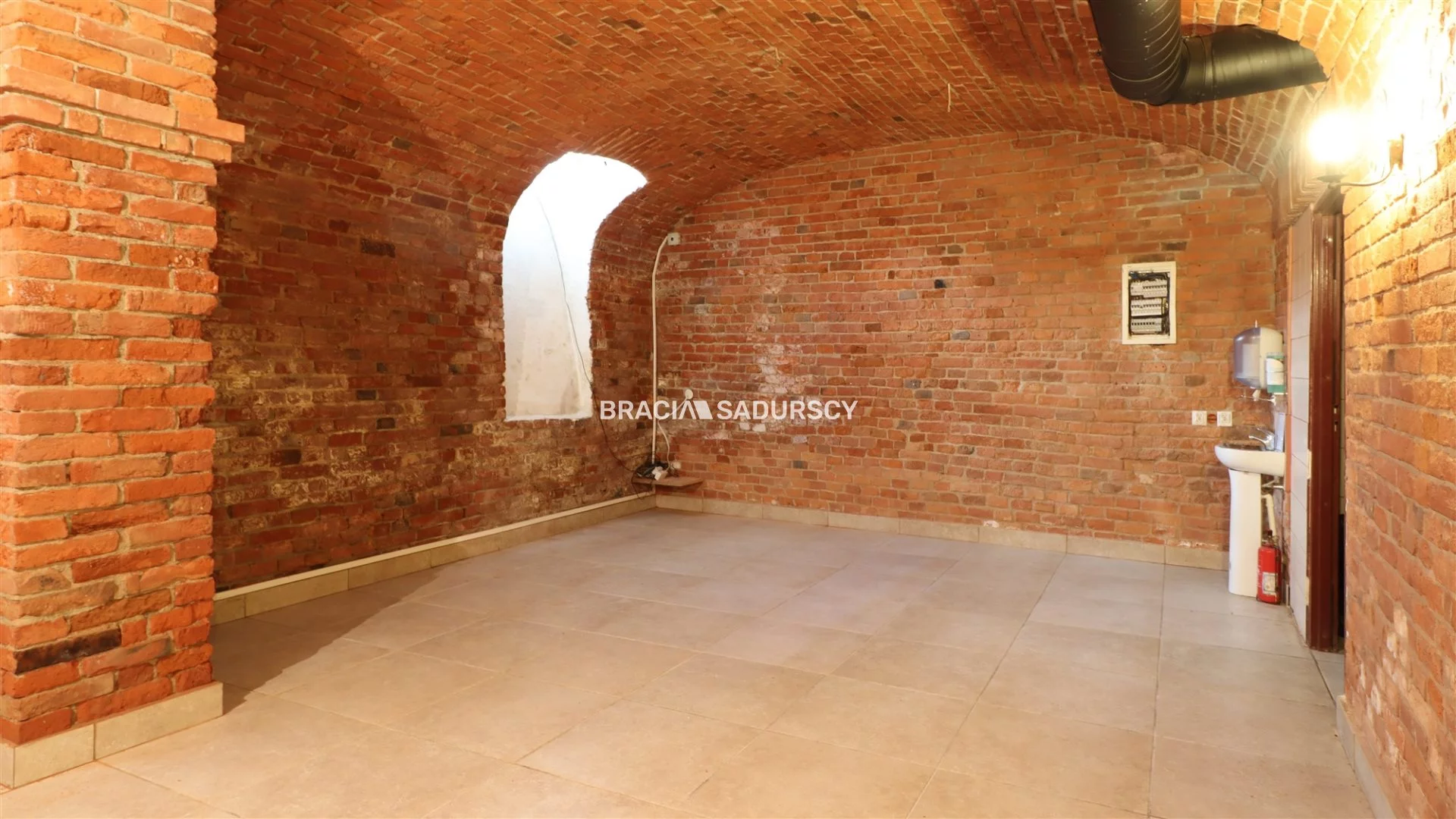 Lokal użytkowy 267,99 m², oferta nr , BS5-LW-309410-7, Tarnów, Rybna