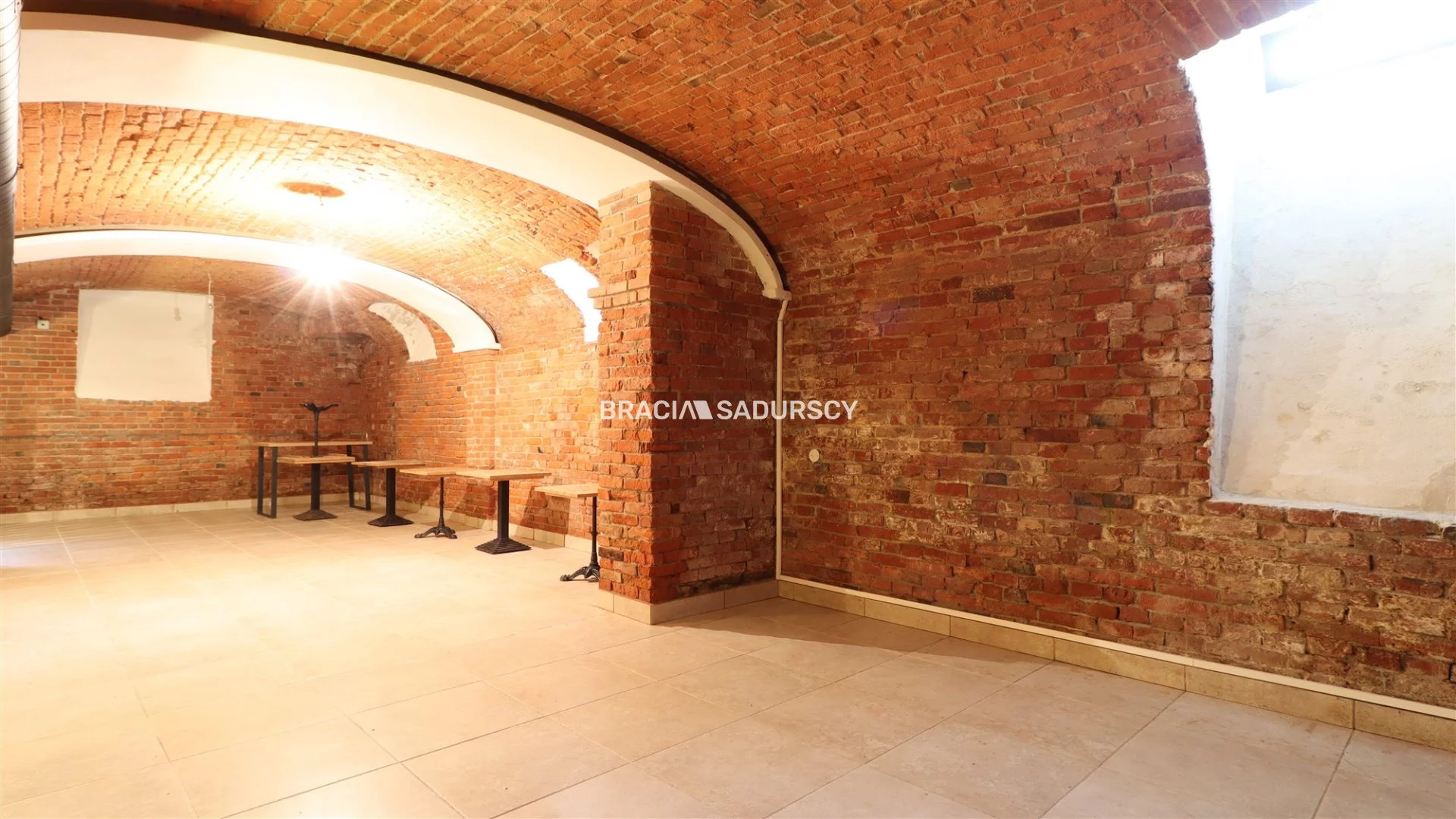 Lokal użytkowy 267,99 m², oferta nr , BS5-LW-309410-7, Tarnów, Rybna