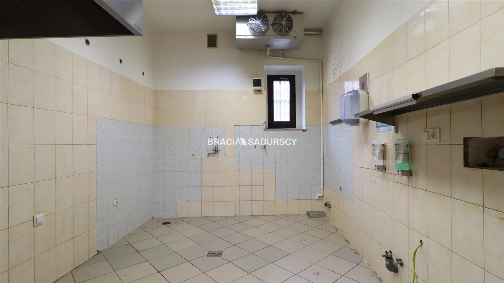 Lokal użytkowy 267,99 m², oferta nr , BS5-LW-309410-7, Tarnów, Rybna