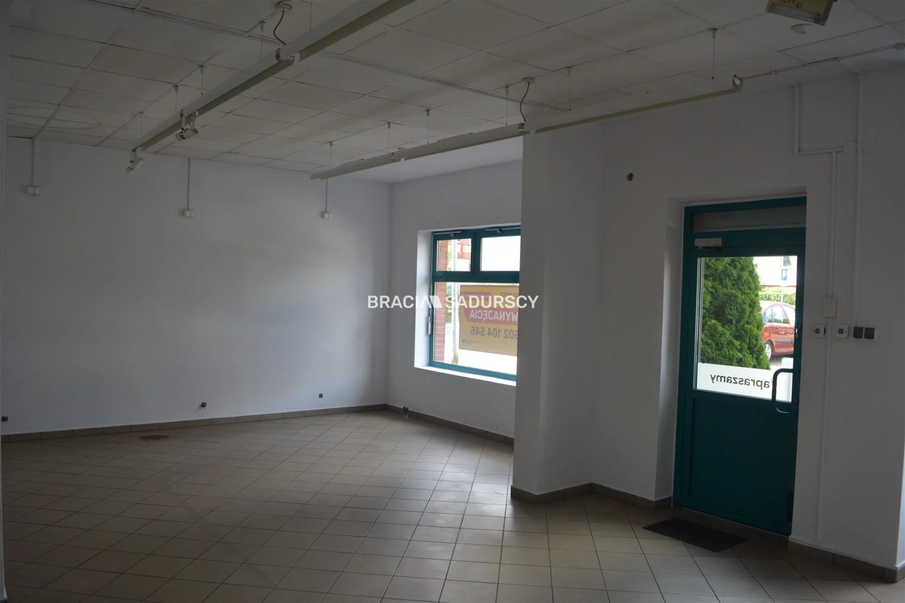 Lokal użytkowy na sprzedaż, 76,10 m², oferta nr BS5-LS-295876-69