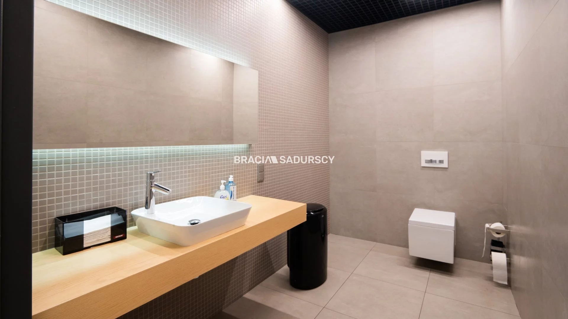 Biuro 51,39 m², oferta nr , BS3-LW-309898, Kraków, Podgórze, Zamknięta