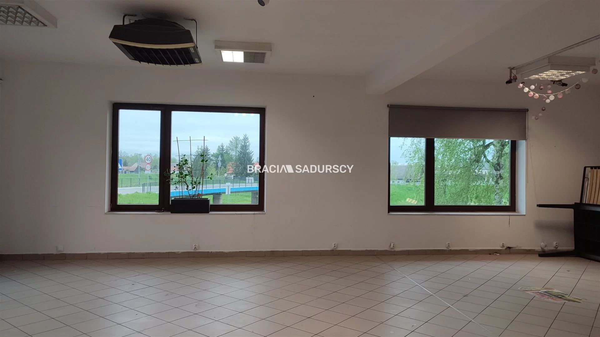 Lokal użytkowy 100,00 m², oferta nr , BS2-LW-302449-52, Skawina, Zawodzie