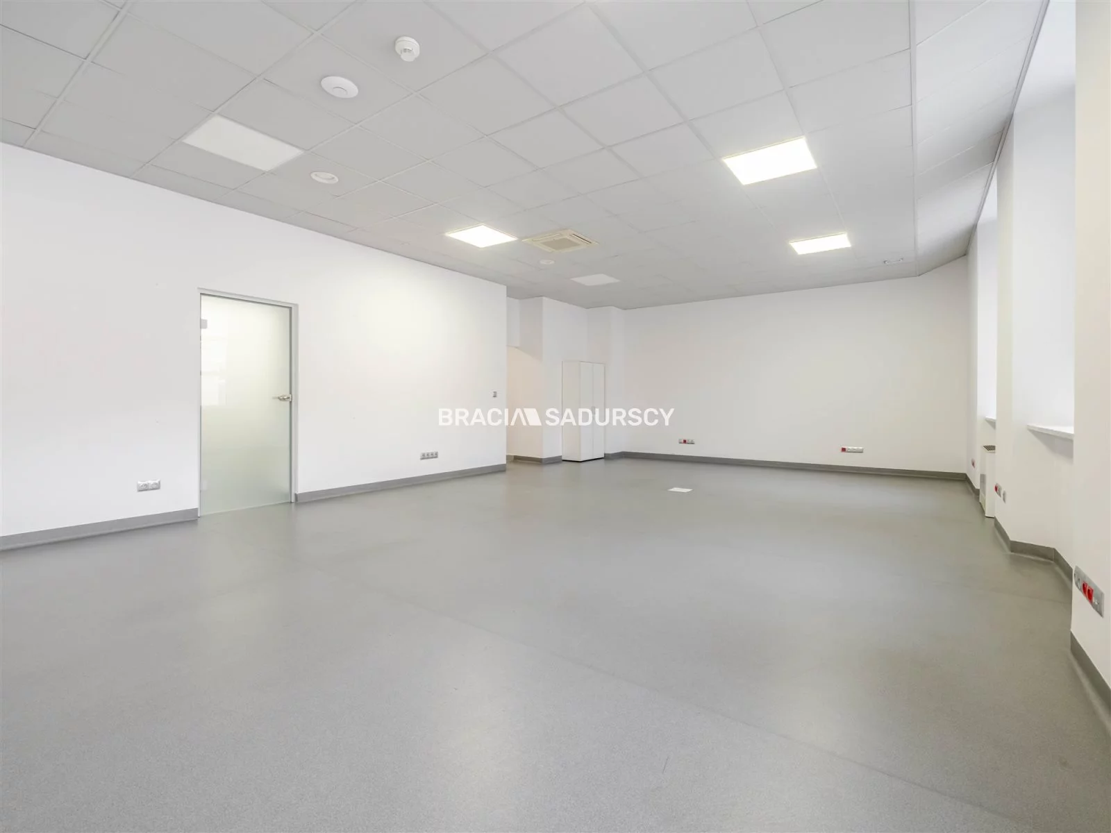 Lokal użytkowy 128,00 m², oferta nr , BS1-LW-311660-1, Kraków, Stare Miasto, Stare Miasto, Zwierzyniecka