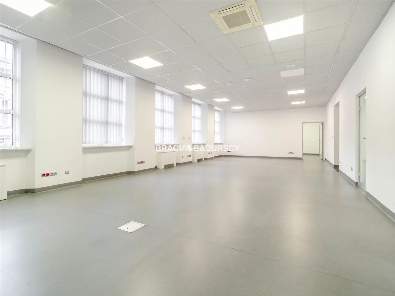 Lokal użytkowy 128,00 m², oferta nr , BS1-LW-311660-1, Kraków, Stare Miasto, Stare Miasto, Zwierzyniecka