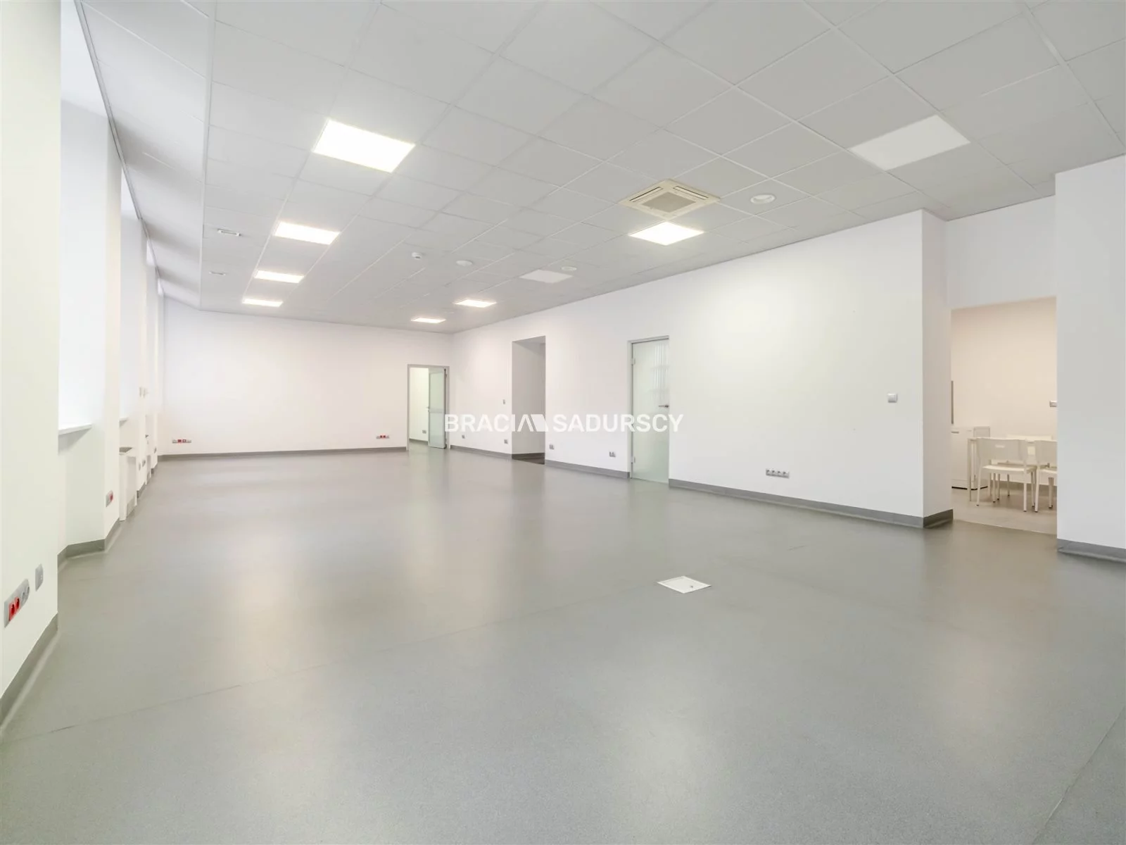 Lokal użytkowy 128,00 m², oferta nr , BS1-LW-311660-1, Kraków, Stare Miasto, Stare Miasto, Zwierzyniecka