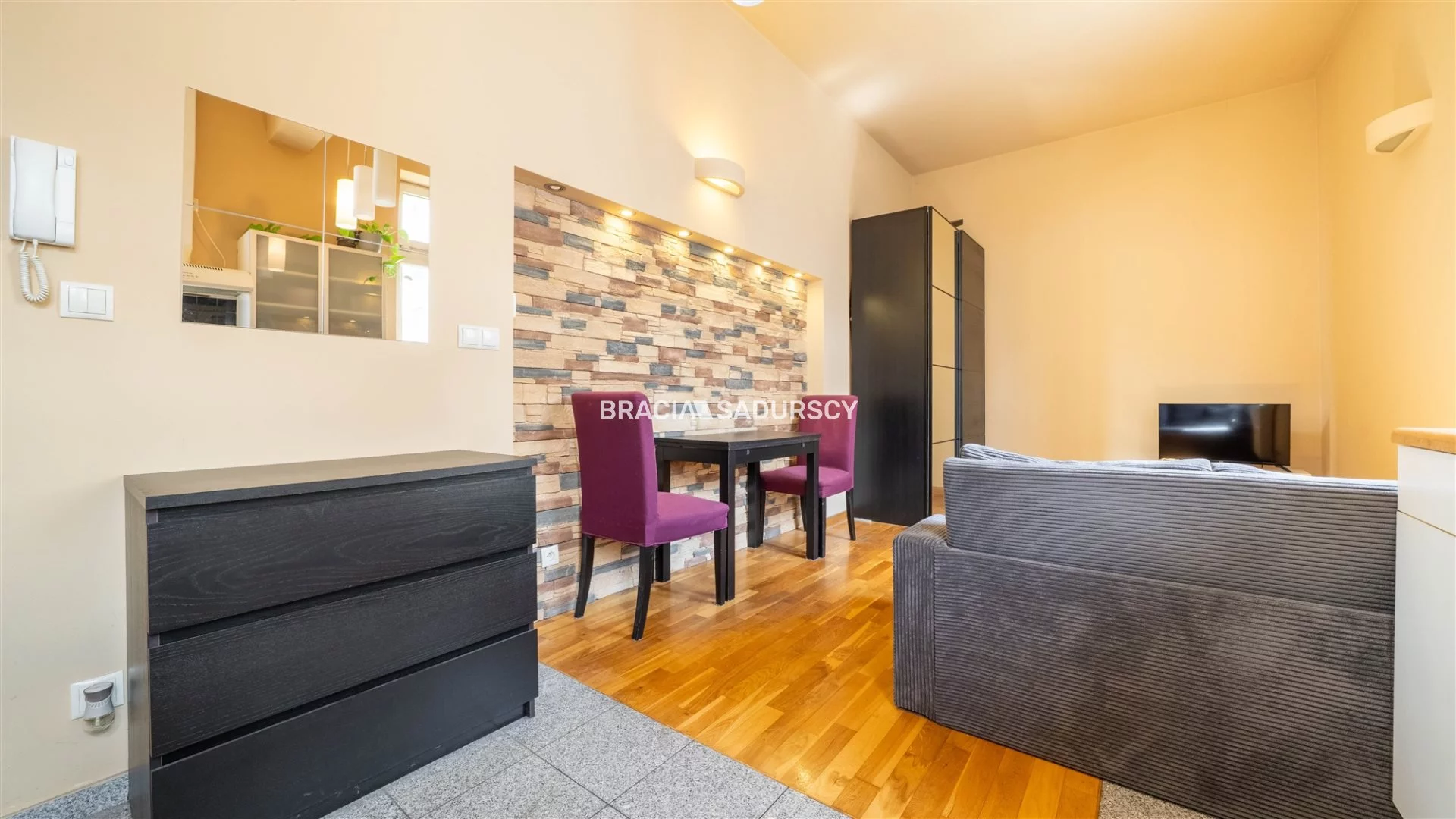 1 pokój, mieszkanie 20,99 m², piętro 1, oferta nr , BS3-MS-310093-2, Kraków, Stare Miasto, Stare Miasto, Kątowa