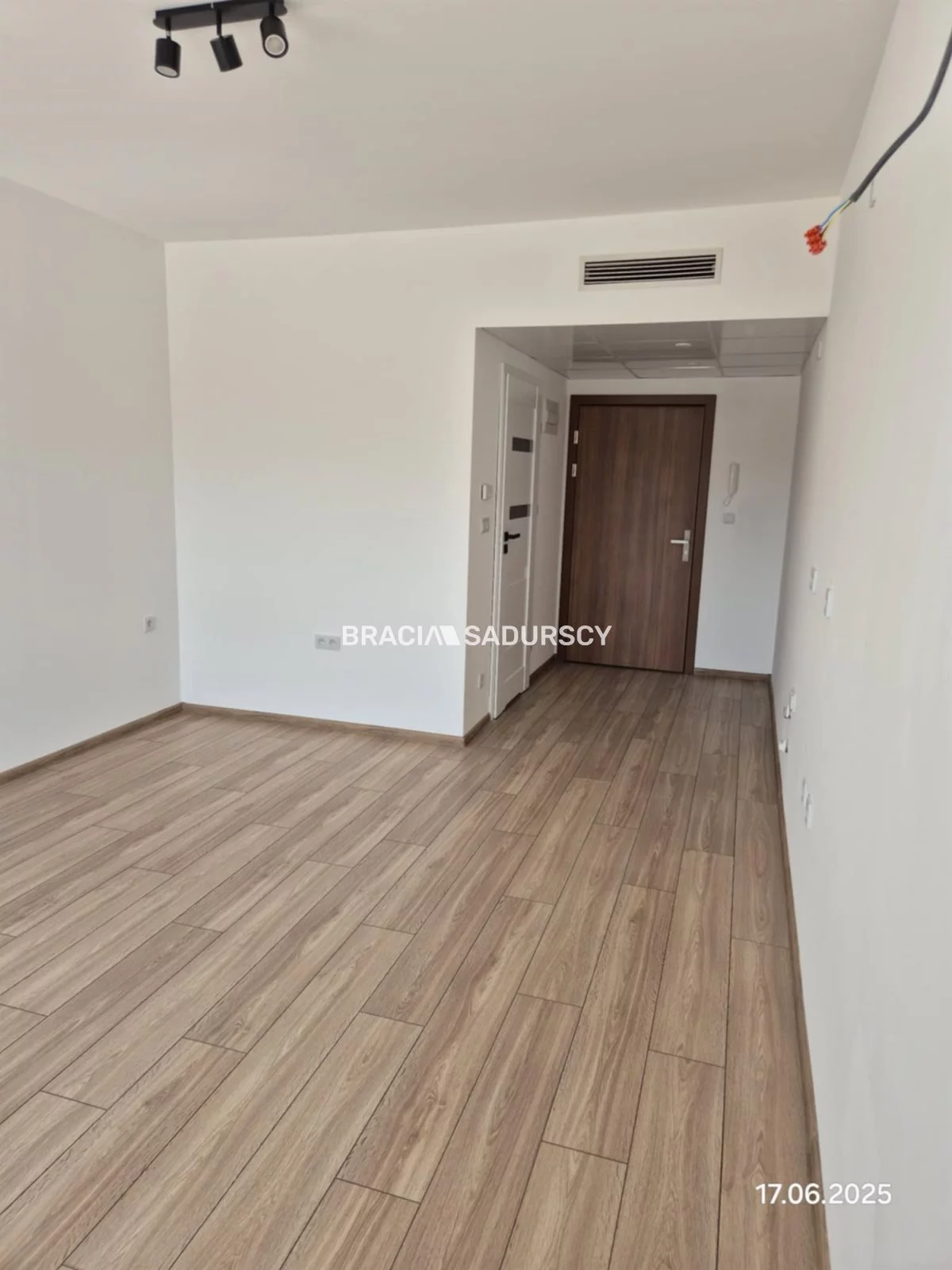 1 pokój, mieszkanie 23,65 m², piętro 1, oferta nr , BS5-MS-307843-20, Kraków, Dębniki, Kobierzyńska