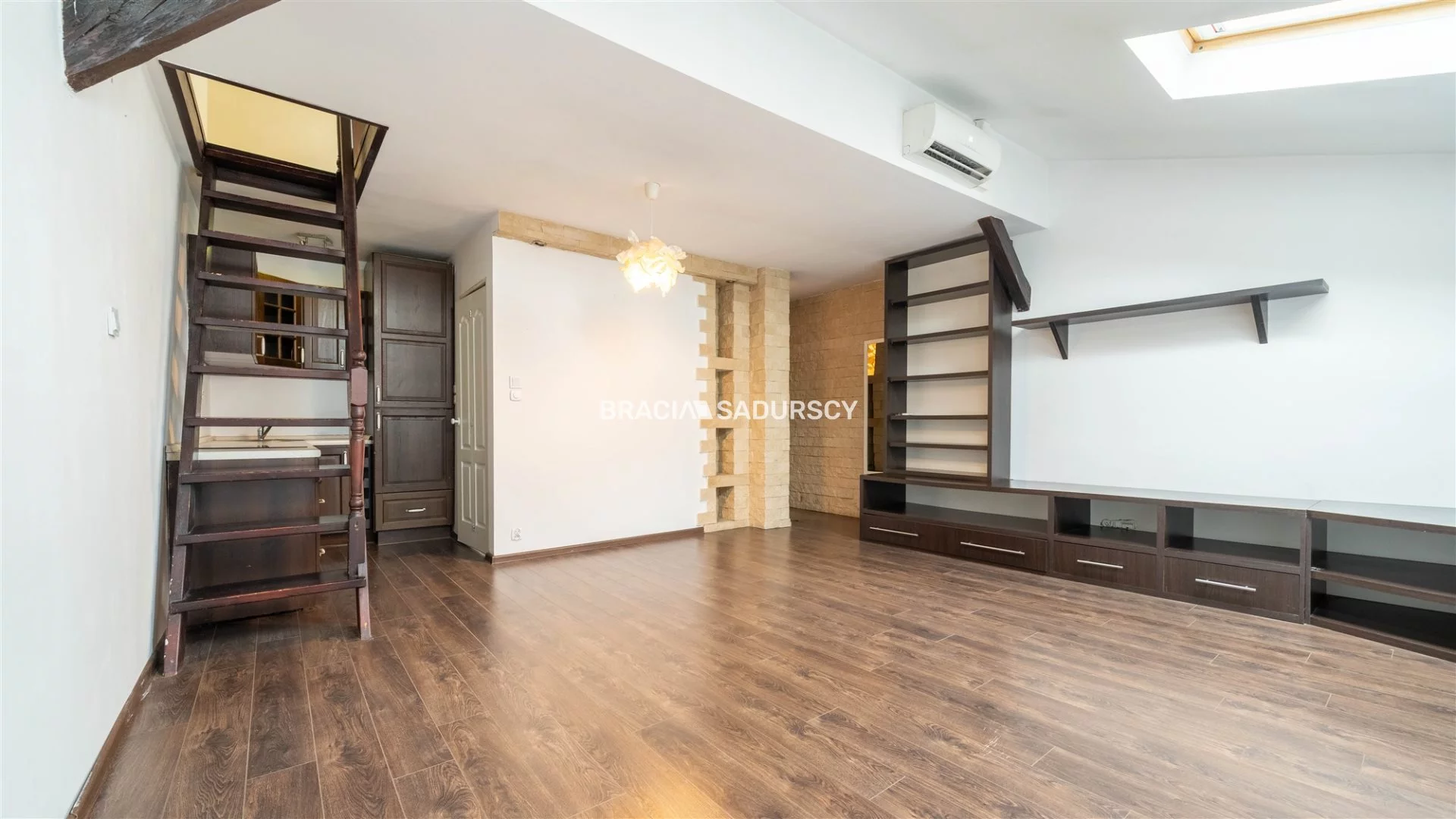 1 pokój, mieszkanie 33,30 m², piętro 5, oferta nr , BS3-MS-308941-2, Kraków, Stare Miasto, Stare Miasto, Starowiślna