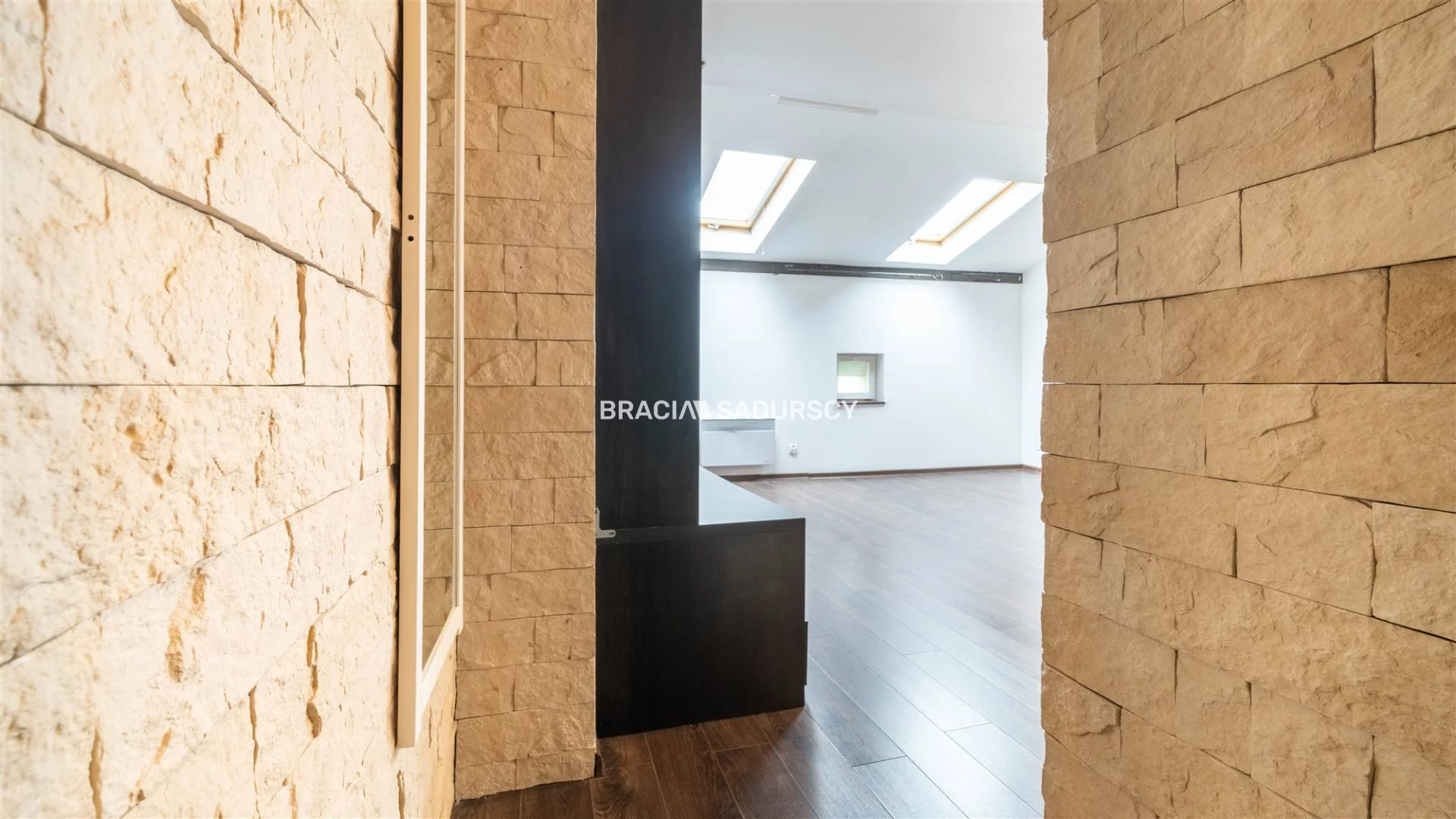 1 pokój, mieszkanie 33,30 m², piętro 5, oferta nr , BS3-MS-308941-2, Kraków, Stare Miasto, Stare Miasto, Starowiślna