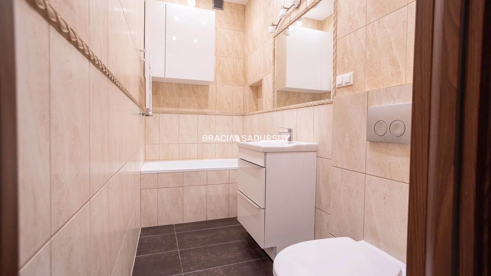 2 pokoje, mieszkanie 48,18 m², piętro 2, oferta nr , BS1-MS-309501-63, Kraków, Stare Miasto, Stare Miasto, Nowa