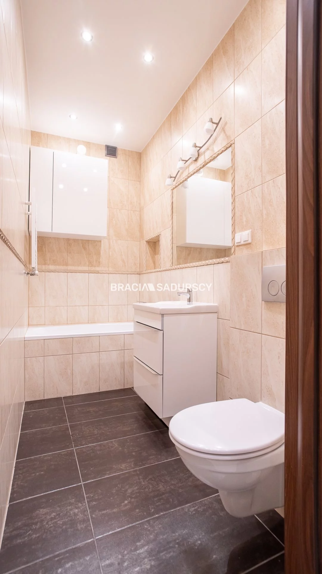 2 pokoje, mieszkanie 48,18 m², piętro 2, oferta nr , BS1-MS-309501-63, Kraków, Stare Miasto, Stare Miasto, Nowa