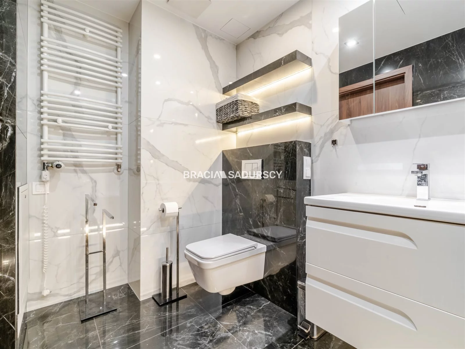 2 pokoje, mieszkanie 52,00 m², piętro 3, oferta nr , BS4-MW-312139, Kraków, Stare Miasto, Stare Miasto, Sukiennicza