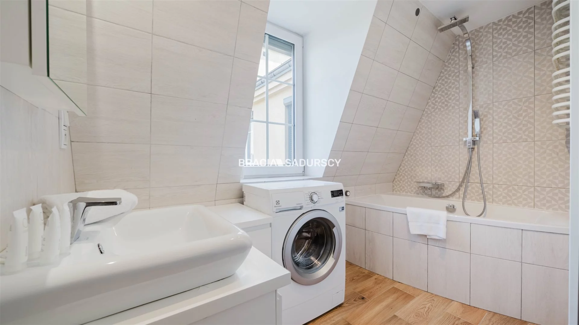 3 pokoje, mieszkanie 57,08 m², piętro 4, oferta nr , BS4-MS-311258, Kraków, Stare Miasto, Stare Miasto, Radziwiłłowska