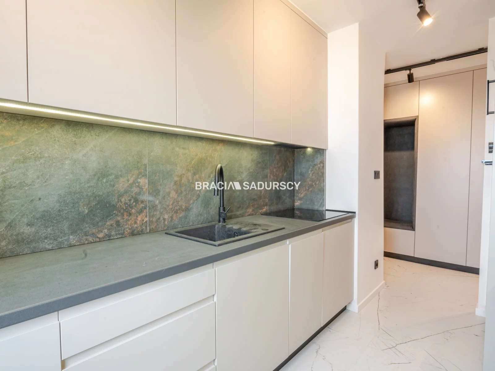 3 pokoje, mieszkanie 59,00 m², piętro 8, oferta nr , BS3-MS-311672, Kraków, Krowodrza, Rolnicza