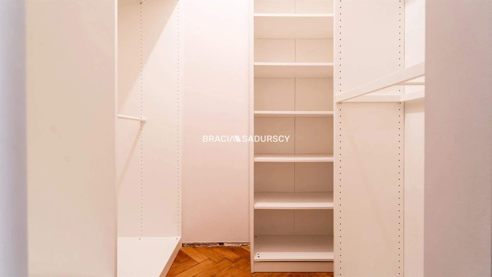 4 pokoje, mieszkanie 105,00 m², piętro 2, oferta nr , BS4-MS-309637-6, Kraków, Stare Miasto, Stare Miasto, Józefa Sarego