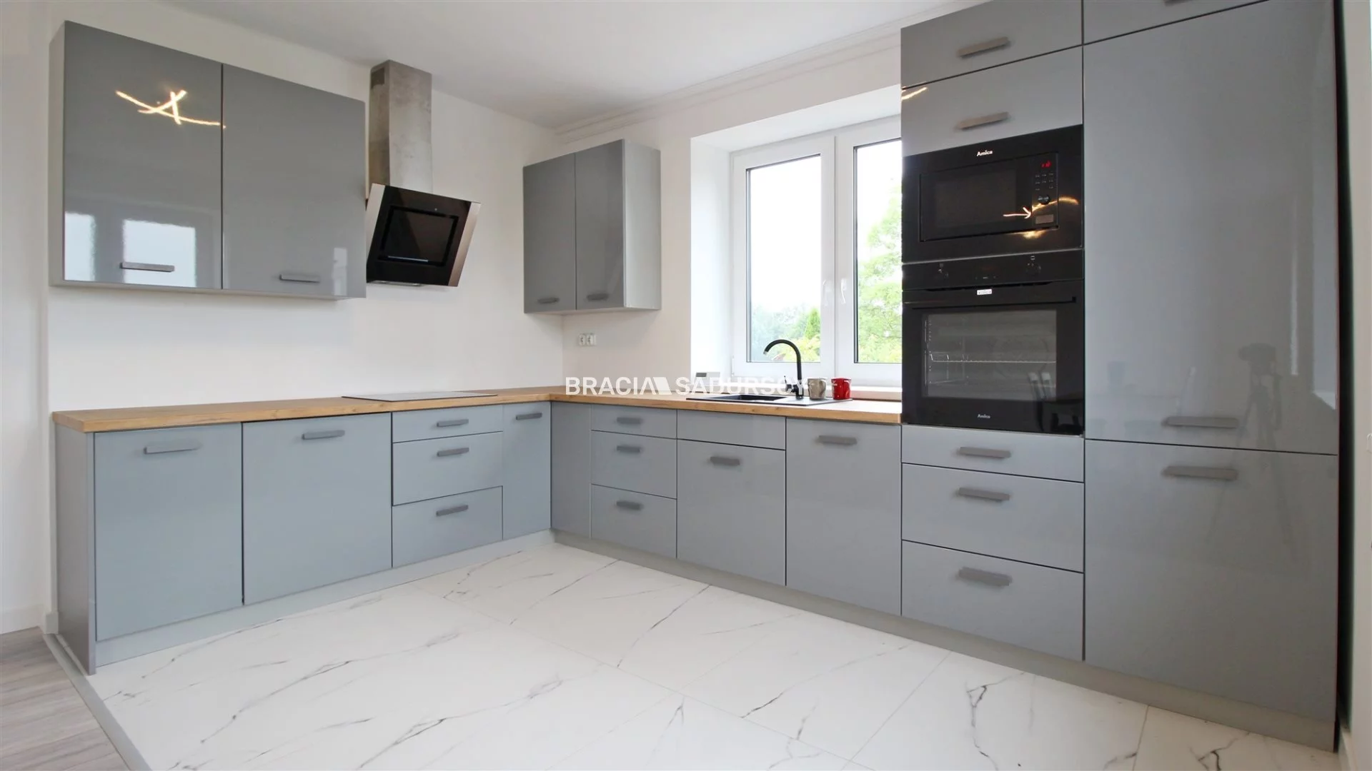 4 pokoje, mieszkanie 93,90 m², piętro 1, oferta nr , BS5-MS-303366-15, Olesno