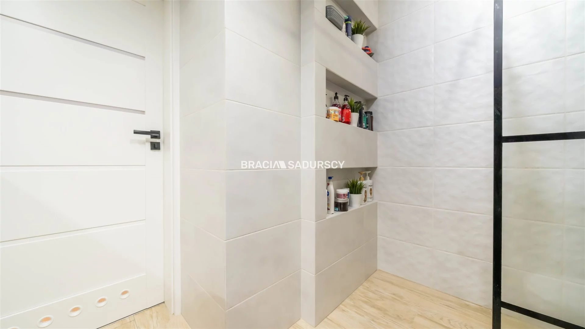 4 pokoje, mieszkanie 121,10 m², piętro 1, oferta nr , BS3-MS-307322-1, Wieliczka, Wąwozowa