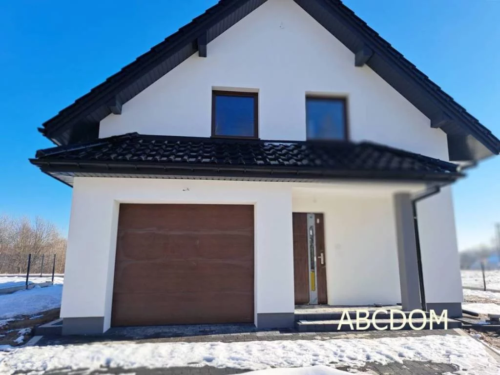 Dom na sprzedaż, 136,84 m², oferta nr 390410235