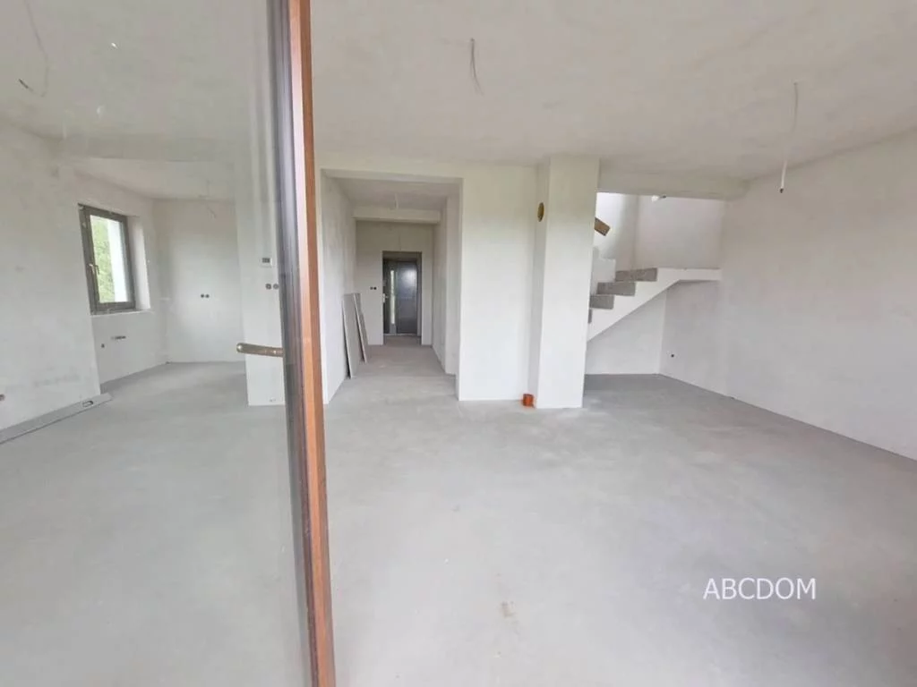 394010235 - zdjęcie nr 5