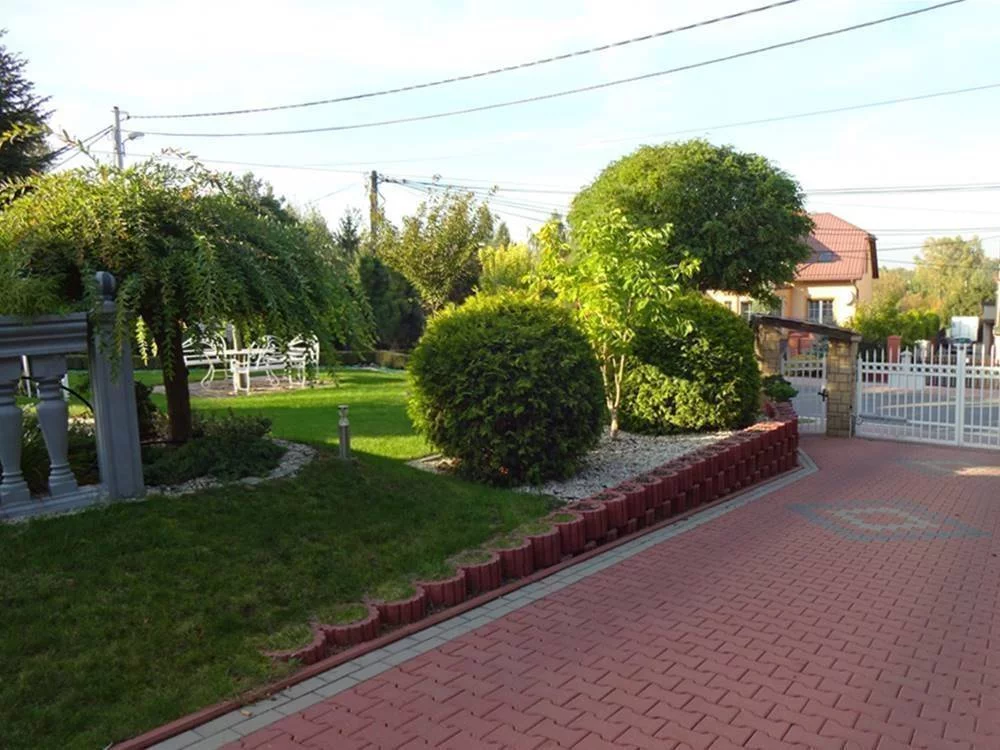 Dom 300,00 m², oferta nr , 339730235, Zakrzów, Zakrzów