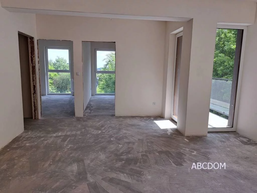 393190235 - zdjęcie nr 2