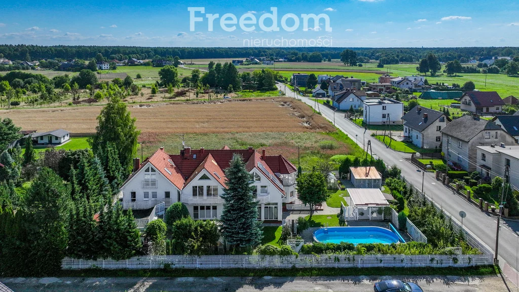 Dom 482,00 m², oferta nr , 16125/3685/ODS, Kobiór, Rodzinna
