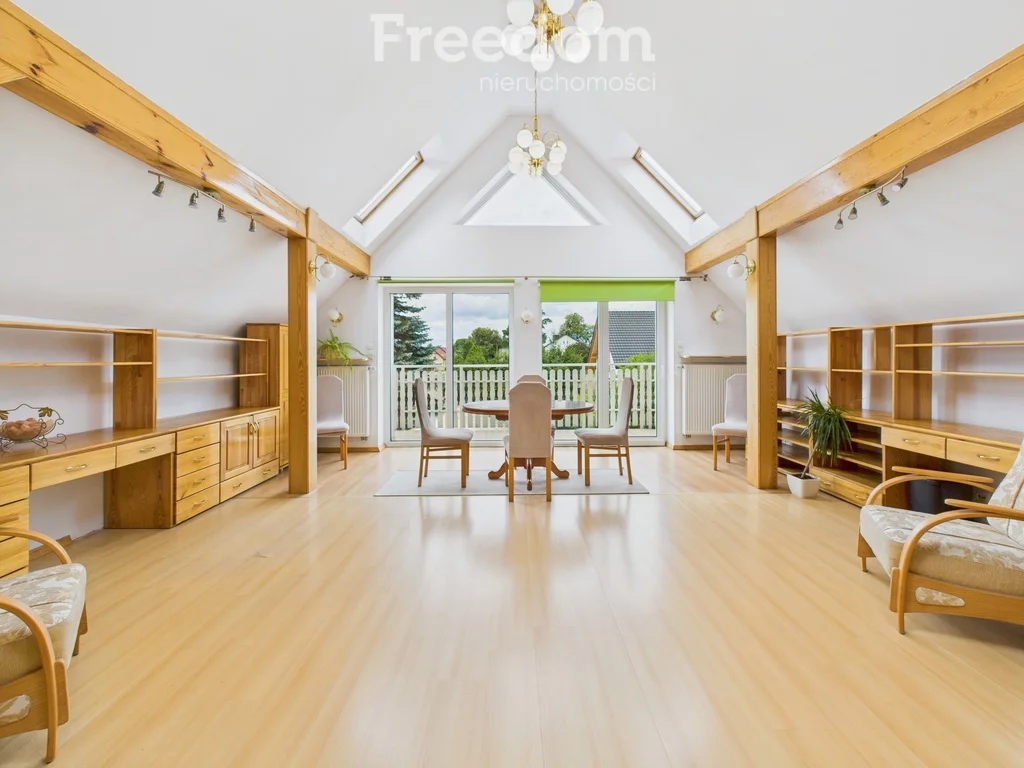 Dom 482,00 m², oferta nr , 16125/3685/ODS, Kobiór, Rodzinna