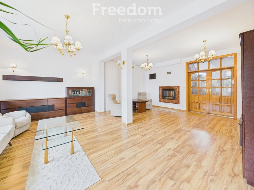 Dom 482,00 m², oferta nr , 16125/3685/ODS, Kobiór, Rodzinna