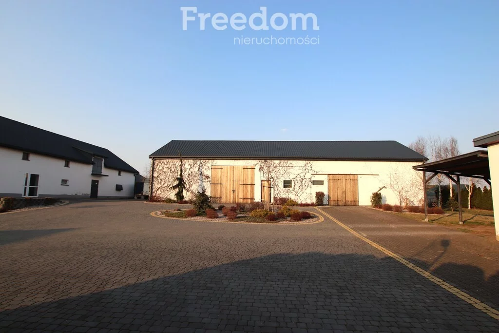 Dom 10 000,00 m², oferta nr , 15357/3685/ODS, Koło