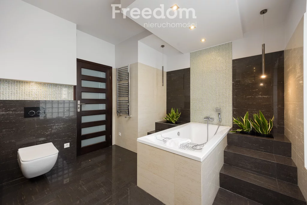 Dom i rezydencja 255,00 m², oferta nr , 15649/3685/ODS, Józefów, Dębowa
