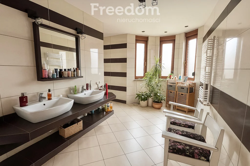 Dom 340,00 m², oferta nr , 16183/3685/ODS, Lubliniec, Gołębia