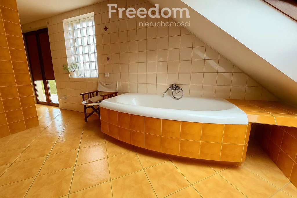 Dom 340,00 m², oferta nr , 16183/3685/ODS, Lubliniec, Gołębia