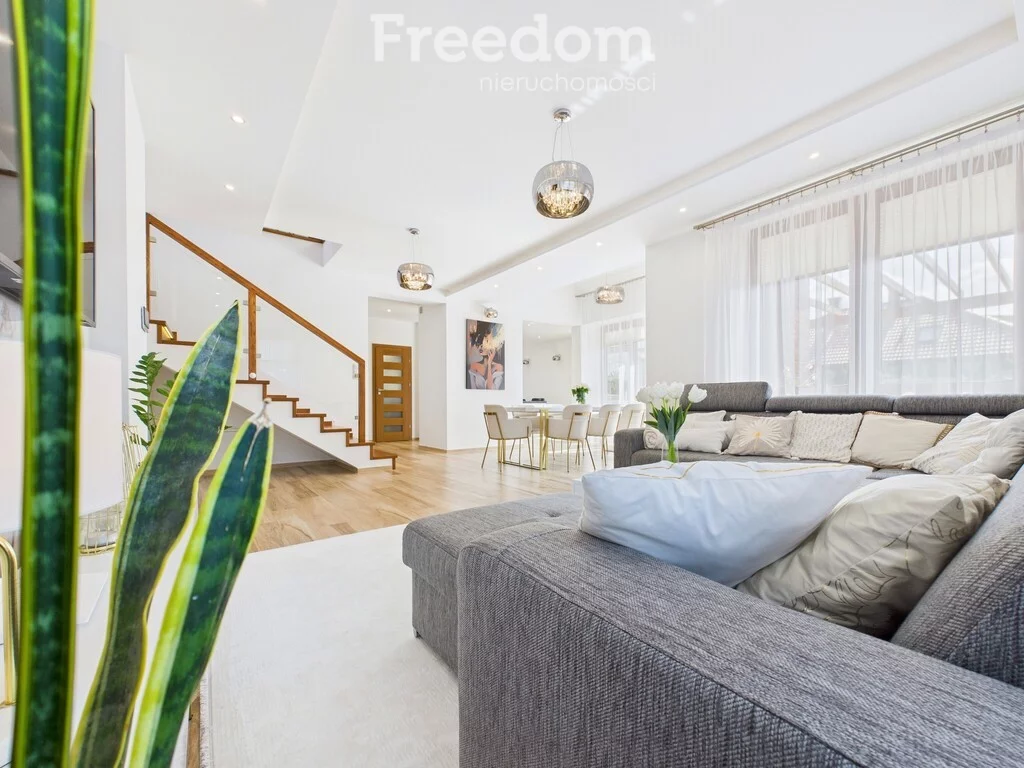Dom i rezydencja 240,48 m², oferta nr , 16288/3685/ODS, Kuriany