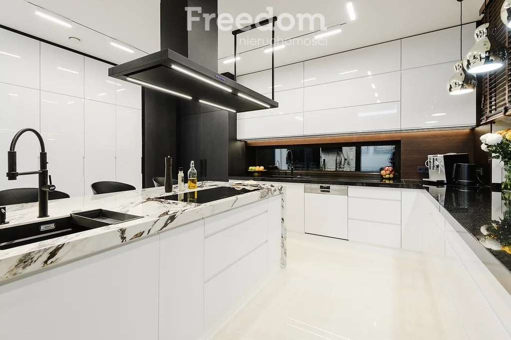 Dom 423,00 m², oferta nr , 13499/3685/ODS, Karaś