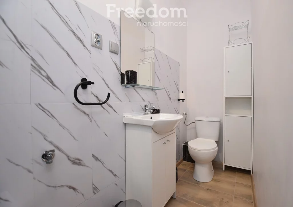 Lokal użytkowy 748,00 m², oferta nr , 899/3685/OOS, Ostrowiec Świętokrzyski, al. 3 Maja