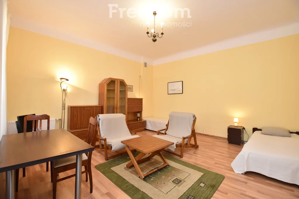 Lokal użytkowy 748,00 m², oferta nr , 899/3685/OOS, Ostrowiec Świętokrzyski, al. 3 Maja