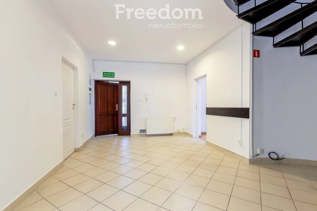 Lokal użytkowy 104,00 m², oferta nr , 2232/3685/OLW, Stalowa Wola, al. Aleje Jana Pawła II