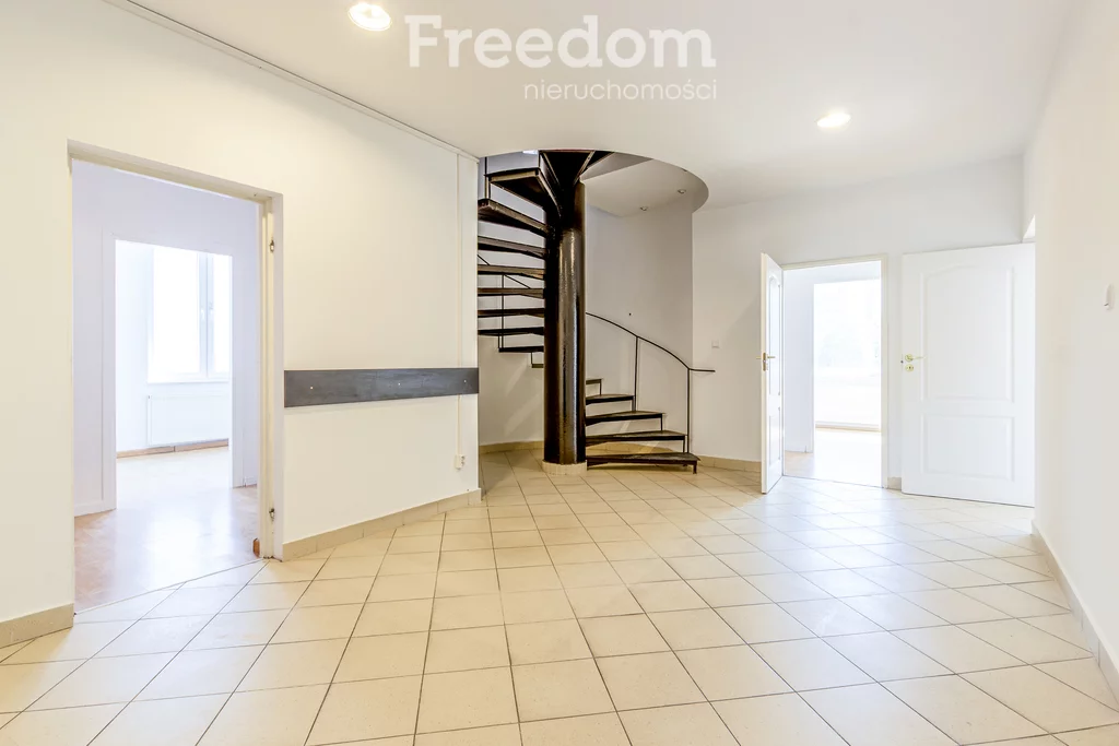 Lokal użytkowy 104,00 m², oferta nr , 2232/3685/OLW, Stalowa Wola, al. Aleje Jana Pawła II
