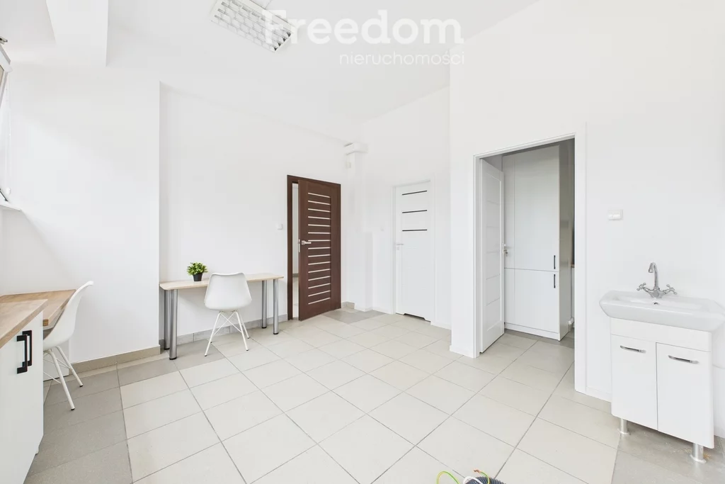Lokal użytkowy 46,30 m², oferta nr , 2236/3685/OLW, Elbląg, pl. Dworcowy