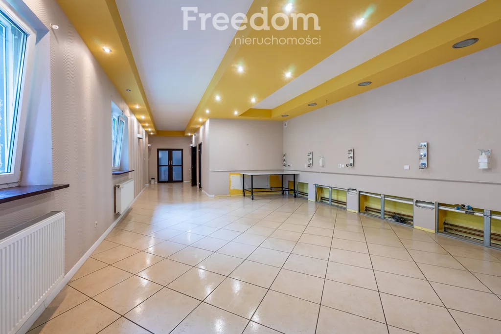 Lokal użytkowy 220,00 m², oferta nr , 2297/3685/OLW, Kanie, Kolejowa