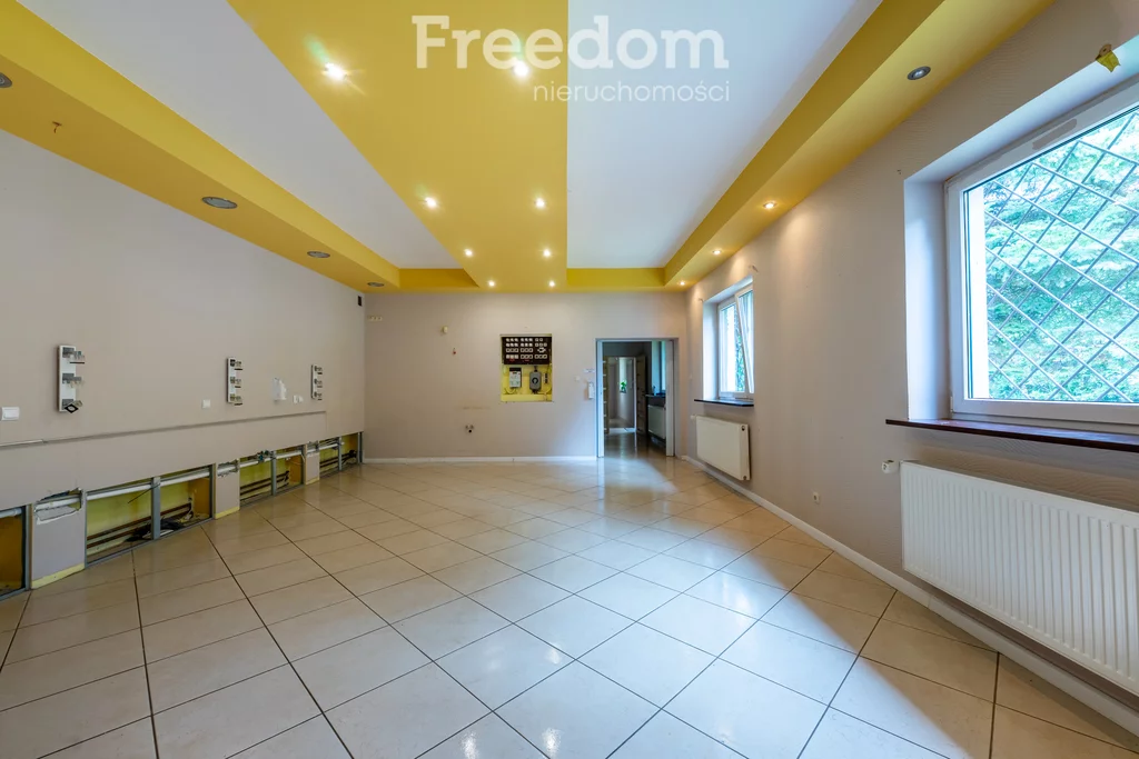 Lokal użytkowy 220,00 m², oferta nr , 2297/3685/OLW, Kanie, Kolejowa