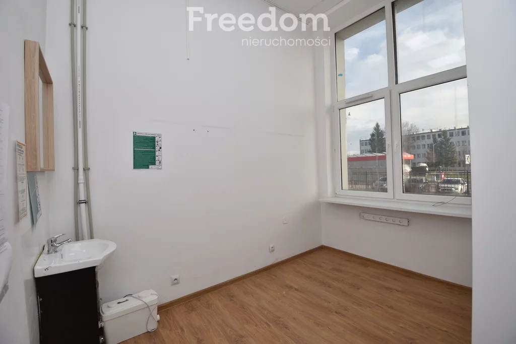 Lokal użytkowy 131,50 m², oferta nr , 1881/3685/OLS, Tarnobrzeg, Konfederacji Dzikowskiej