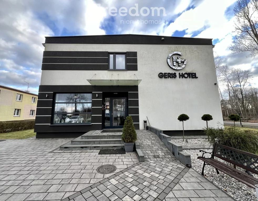 Lokal użytkowy na sprzedaż, 945,00 m², oferta nr 1639/3685/OLS