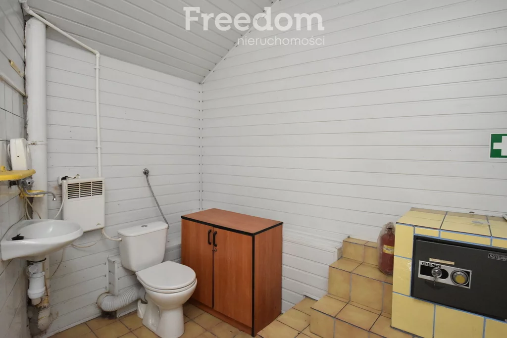 Lokal użytkowy 40,00 m², oferta nr , 2138/3685/OLW, Ostrowiec Świętokrzyski, Okólna
