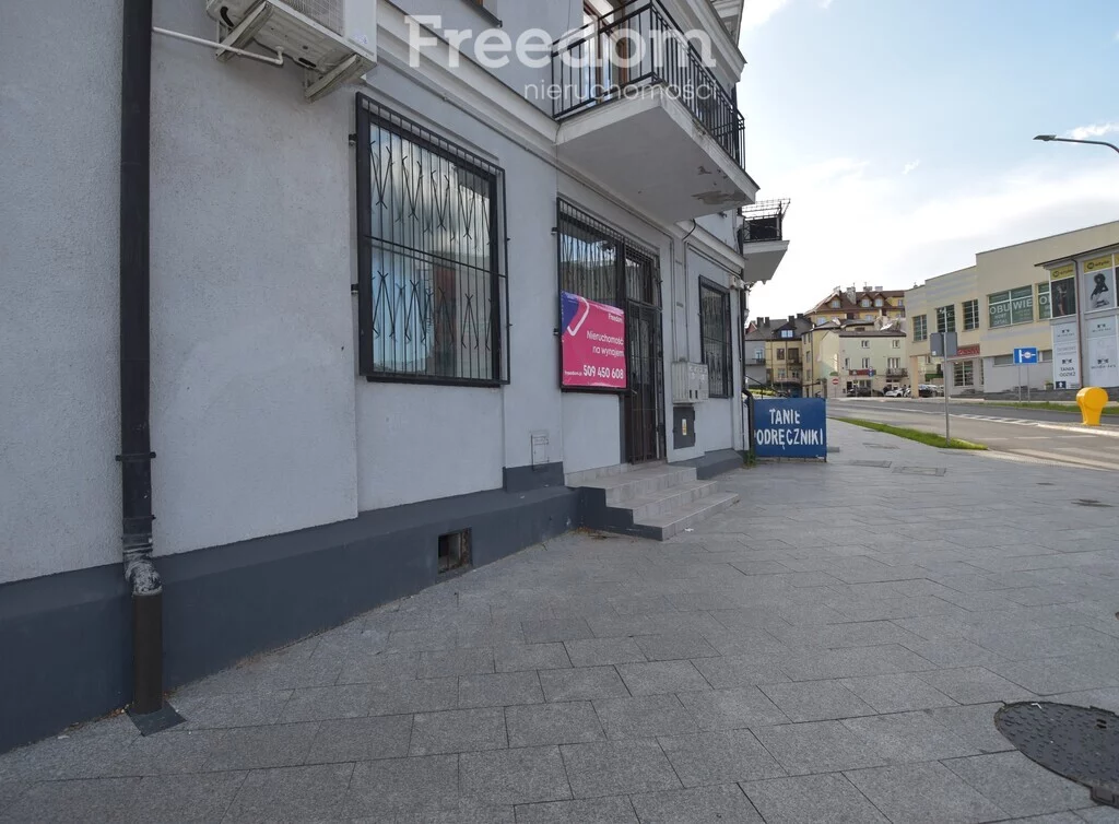 Lokal użytkowy 40,00 m², oferta nr , 2138/3685/OLW, Ostrowiec Świętokrzyski, Okólna