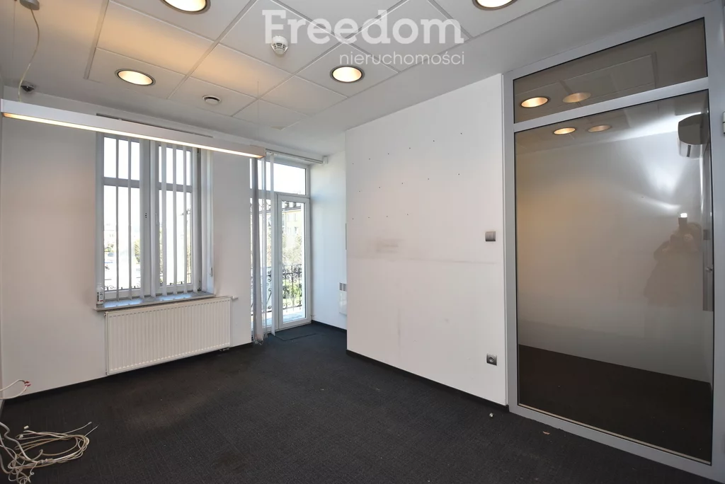 Lokal użytkowy 166,26 m², oferta nr , 903/3685/OOS, Ostrowiec Świętokrzyski, Rynek